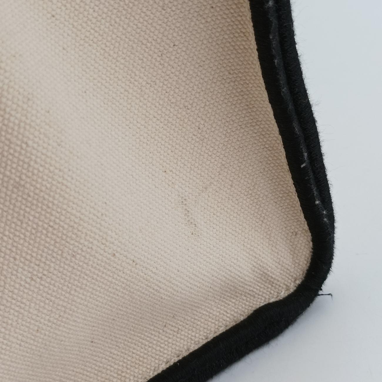 Logo Shopper Medium ToteWhiteCanvas8BH3788BH378-AD6A-209-12085ロゴ ショッパー ミディアムトートホワイトキャンバス8BH3788BH378-AD6A-209-12085
