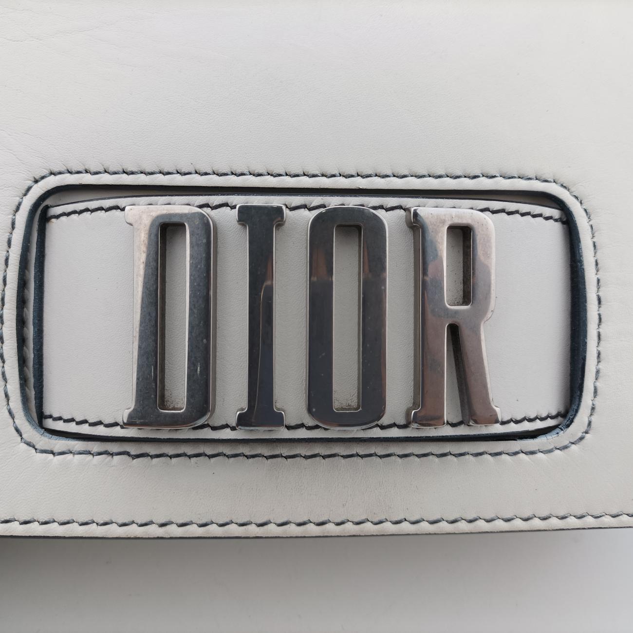 Dio(r)evolutionWhiteLeather19-MA-1126ディオール エボリューション フラップホワイトレザー19-MA-1126