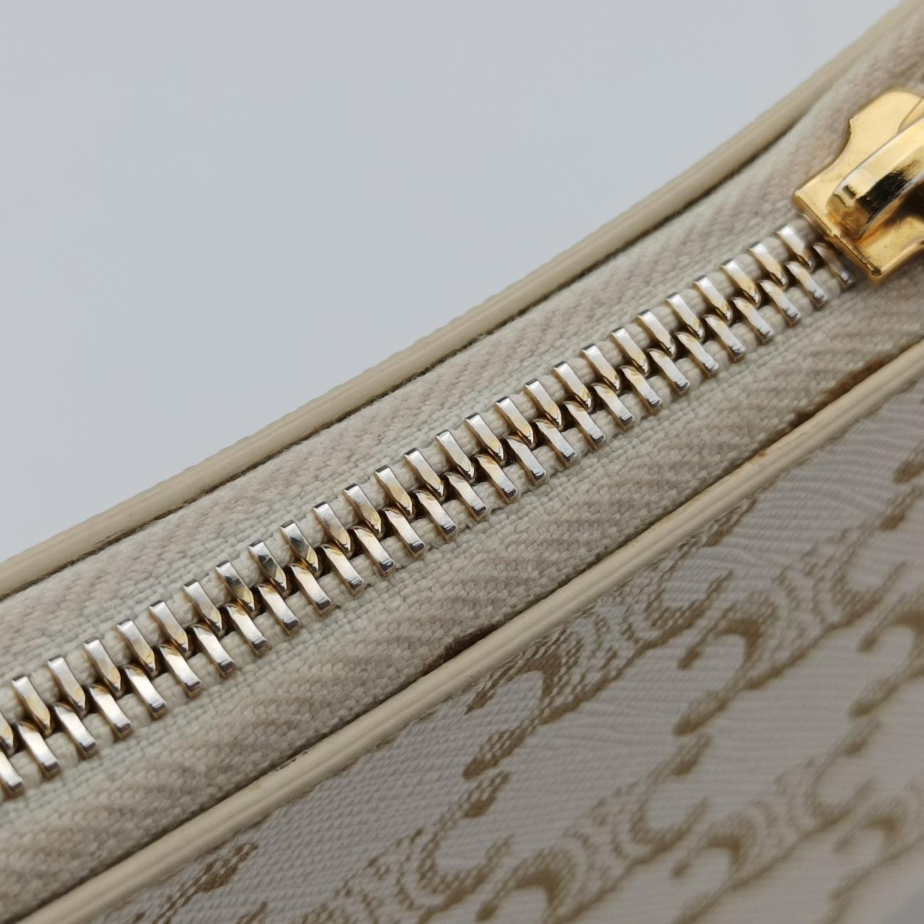Triomphe AVAWhitePVC coated canvasF-GA-1201トリオンフ アヴァホワイトPVCコーティングキャンバスF-GA-1201