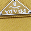 triangle logo plateYellowSAFFIANO Leather2VL039154トライアングルロゴ 三角プレートイエローサフィアーノレザー2VL039154