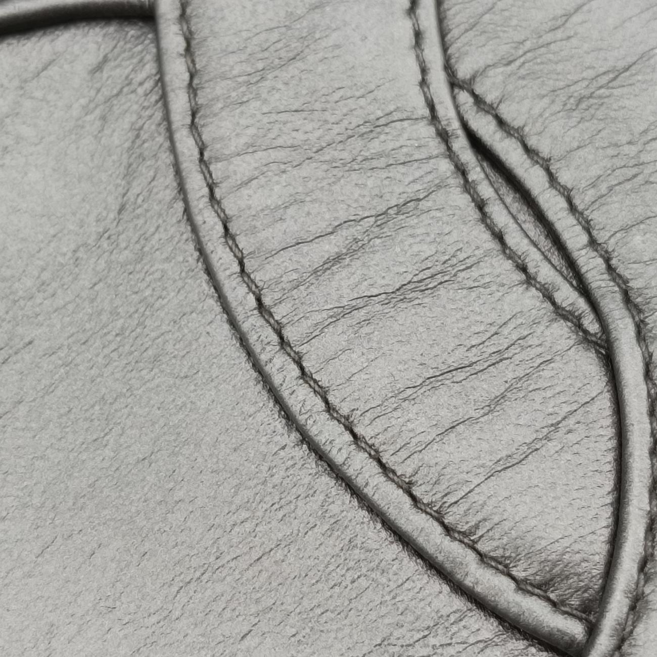 Coco mark fringeSilverlambskin1561090ココマーク フリンジシルバーラムスキン1561090