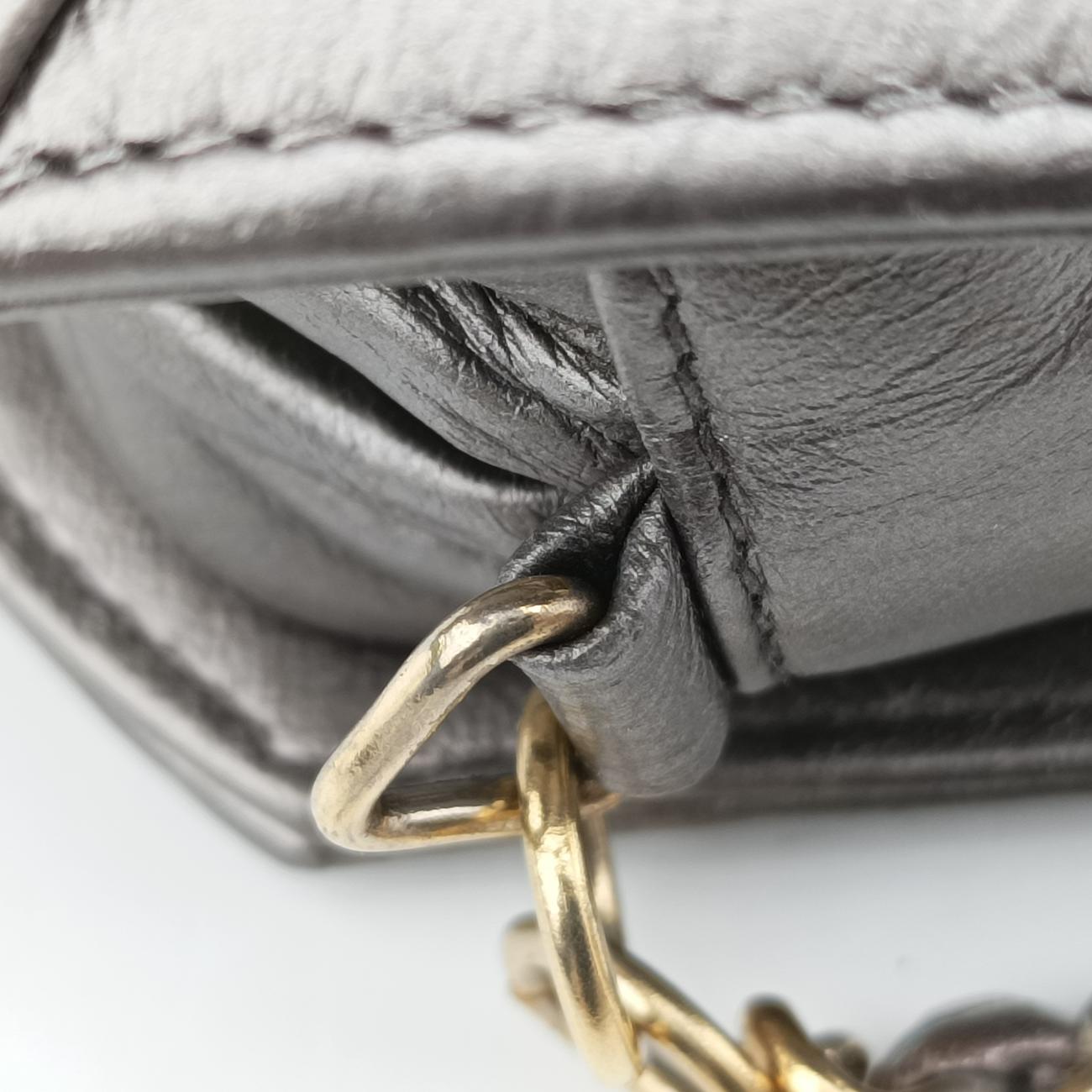 Coco mark fringeSilverlambskin1561090ココマーク フリンジシルバーラムスキン1561090