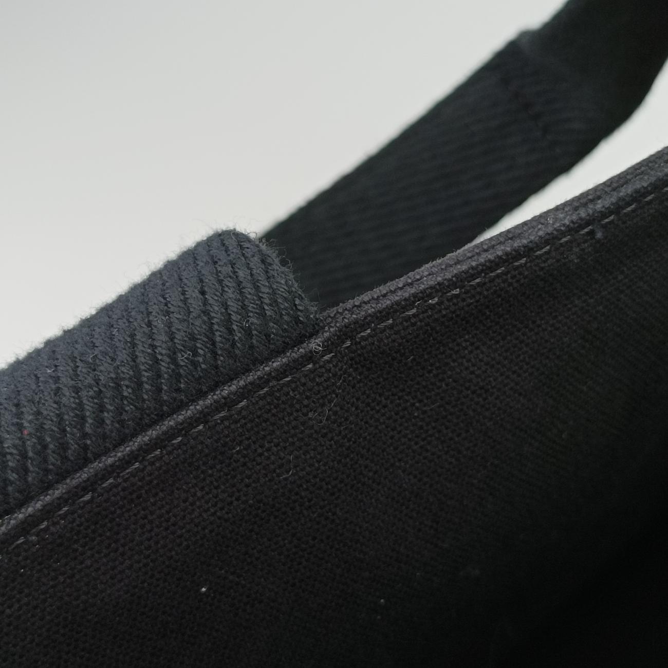 Fendace La MedusaBlackcanvas8BH3958BH395-AJIA-228-3262フェンダーチェ ラ メデューサブラックキャンバス8BH3958BH395-AJIA-228-3262