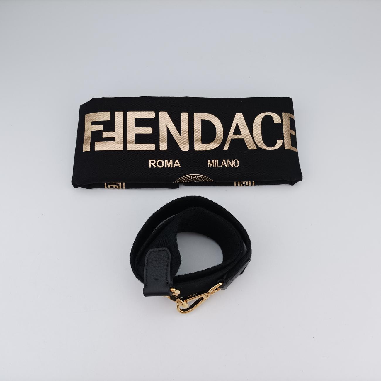 Fendace La MedusaBlackcanvas8BH3958BH395-AJIA-228-3262フェンダーチェ ラ メデューサブラックキャンバス8BH3958BH395-AJIA-228-3262