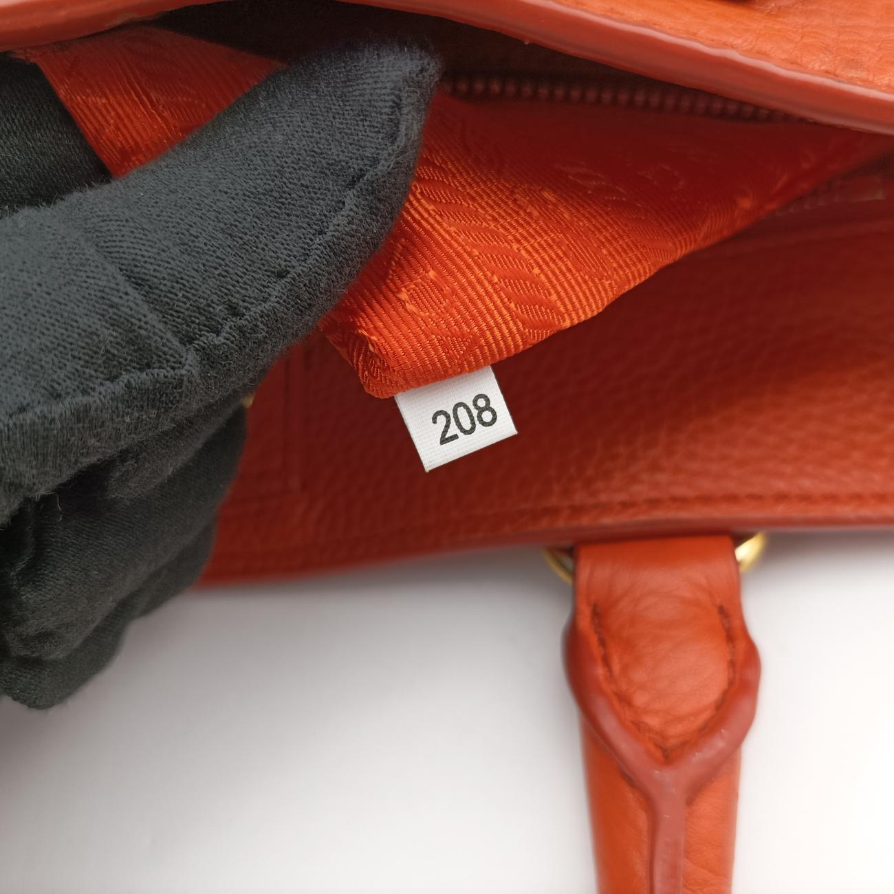 Vitello Daino Top HandleOrangeLeatherBN2420208ヴィッテロ ダイノ トップハンドルオレンジレザーBN2420208