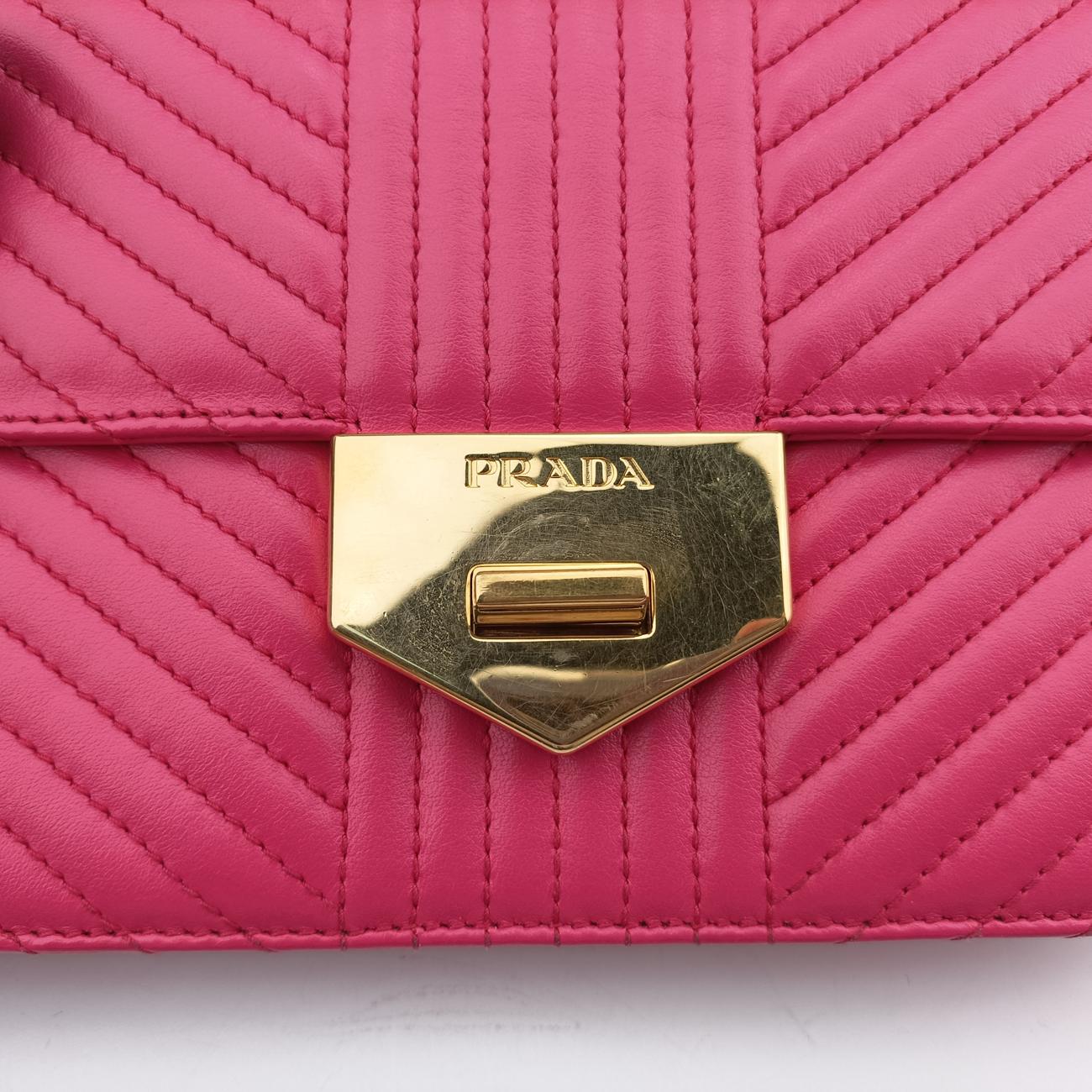 Turn lock Chevron Impunture Autre CuirRoseLeather31/A3ターン ロックローズ レッドレザー31/A3