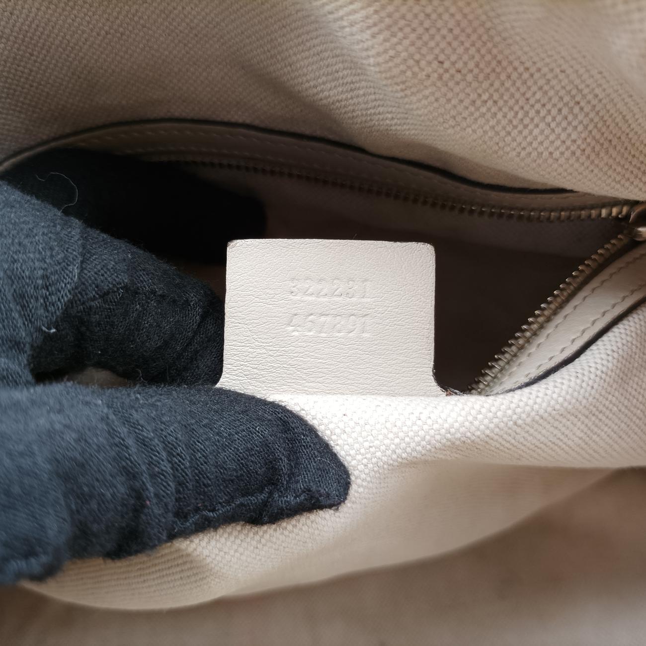 Microguccissima JoyWhiteLeather322231B014890435マイクログッチシマホワイトレザー322231B014890435