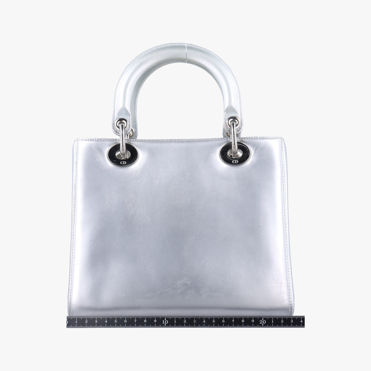 Lady DiorSilverLeather21-MA-0173レディディオールシルバーレザー21-MA-0173