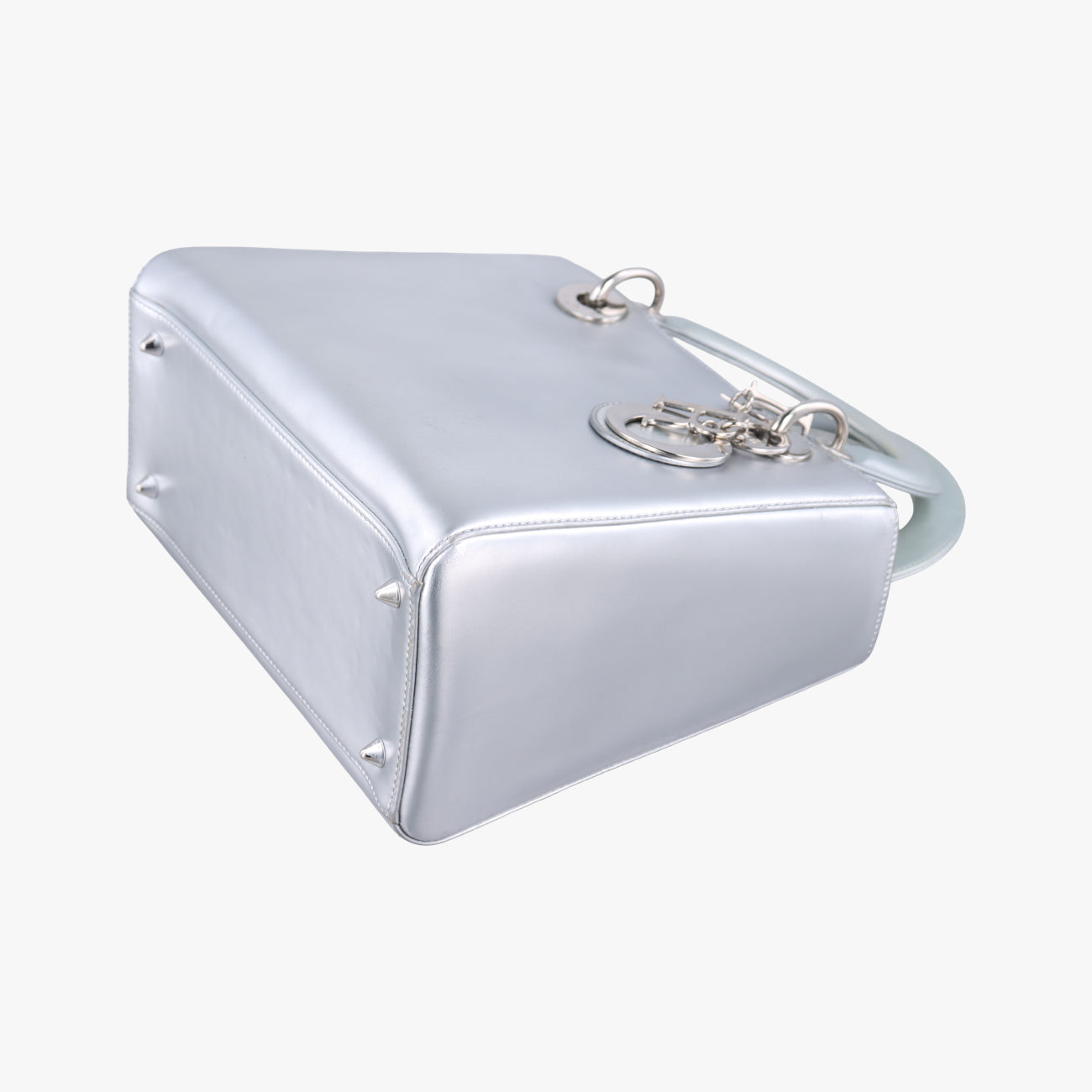 Lady DiorSilverLeather21-MA-0173レディディオールシルバーレザー21-MA-0173