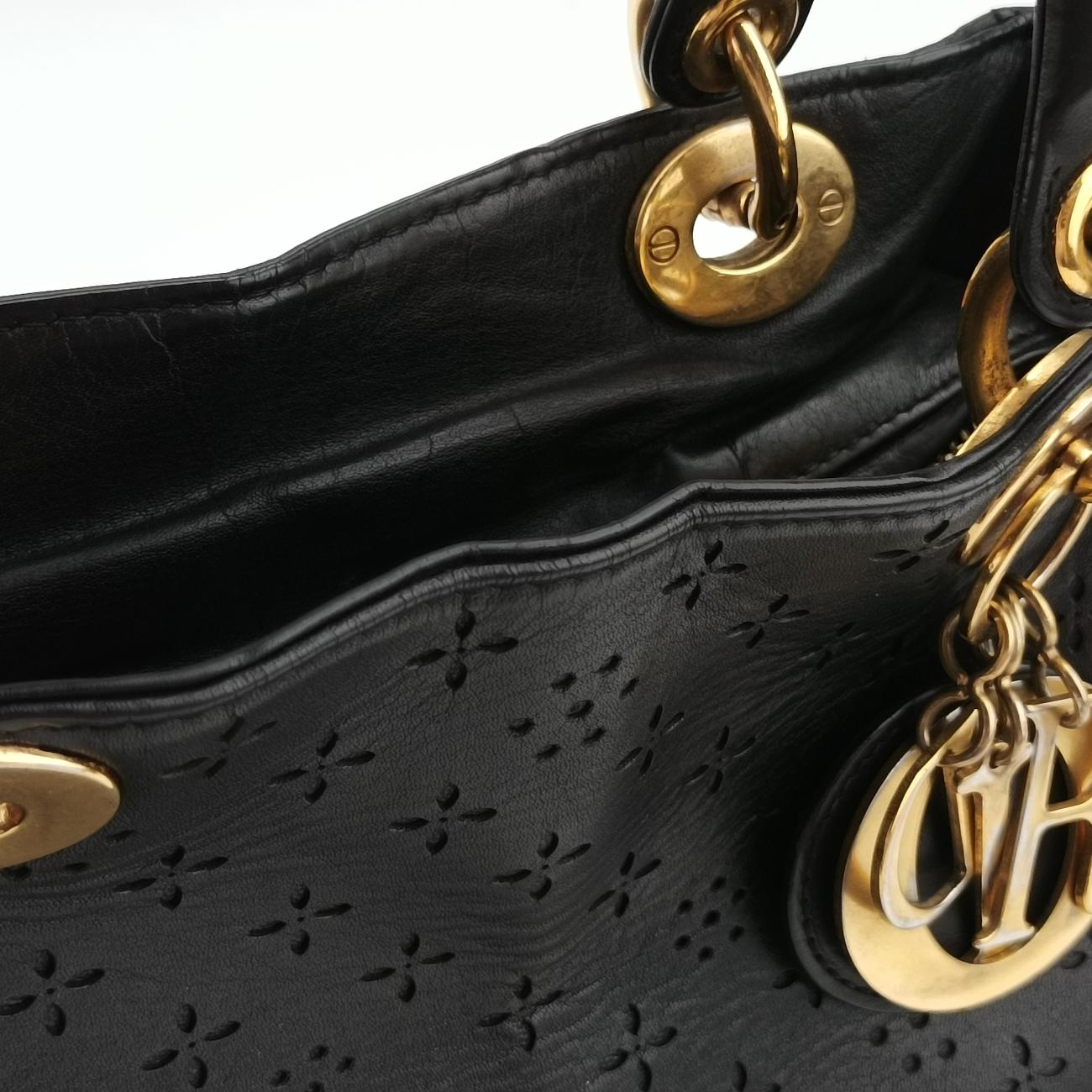 Lady DiorBlackLeather05-MA-0028レディディオールブラックレザー05-MA-0028
