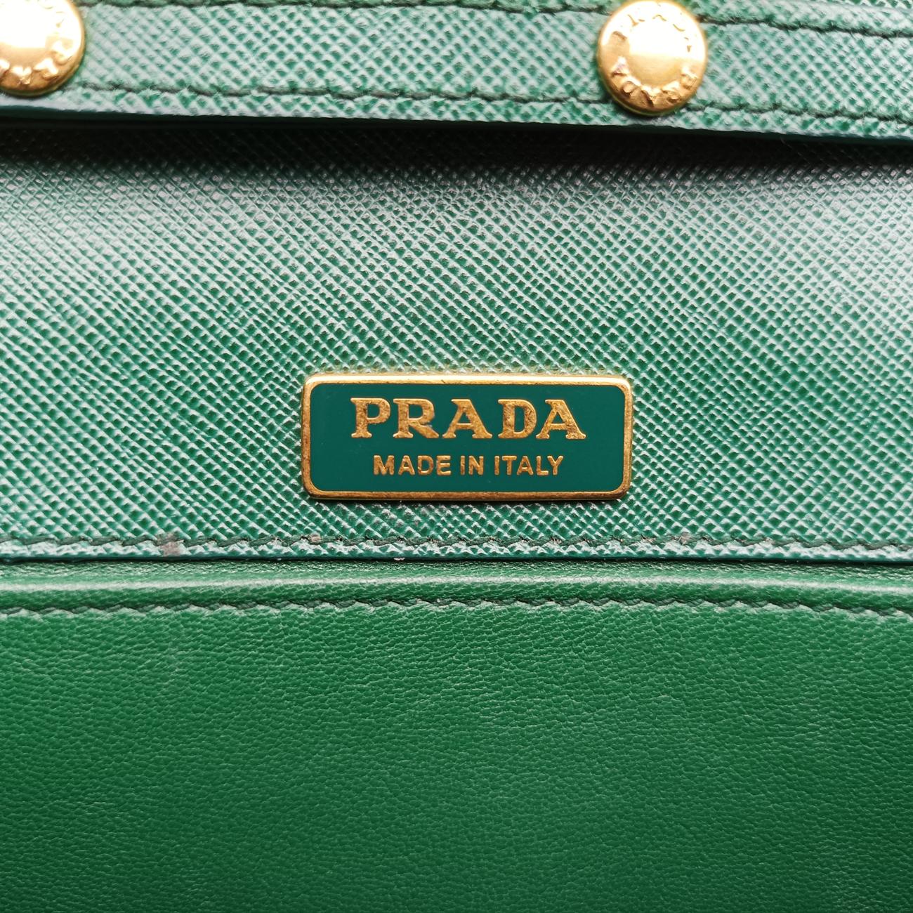 Corole ChainGreenSaffiano Leather25コロール チェーングリーンサフィアーノレザー25