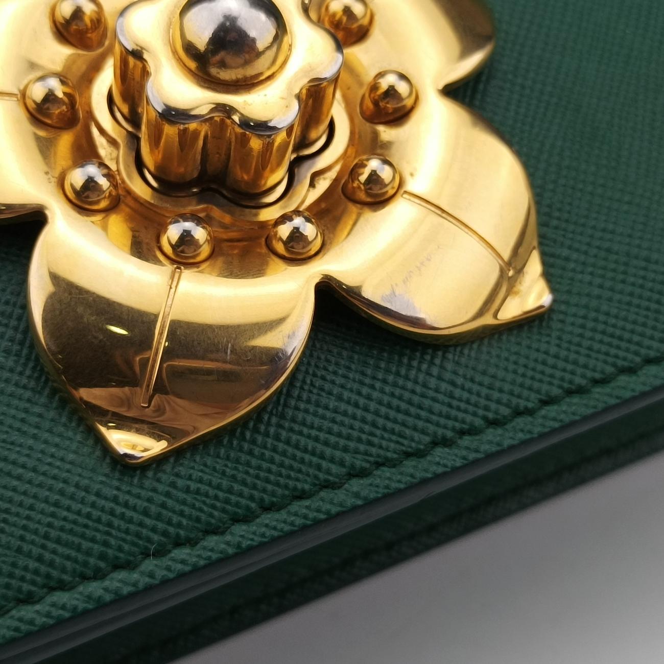 Corole ChainGreenSaffiano Leather25コロール チェーングリーンサフィアーノレザー25