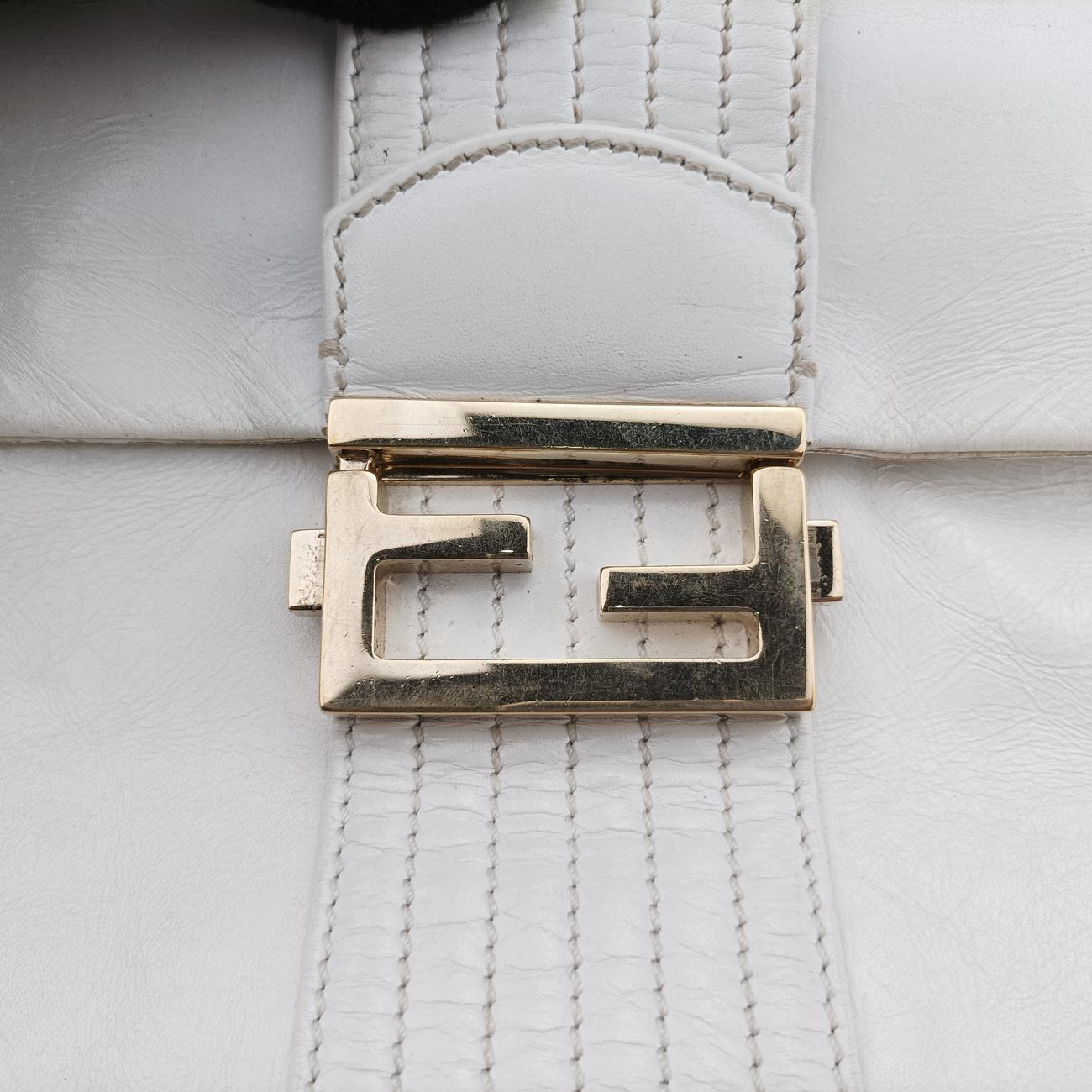 Maxi Baguette FlapWhiteLeather8BT1438BT143-ZM1 118-2579ズッカ マキシバゲットホワイトレザー8BT1438BT143-ZM1 118-2579
