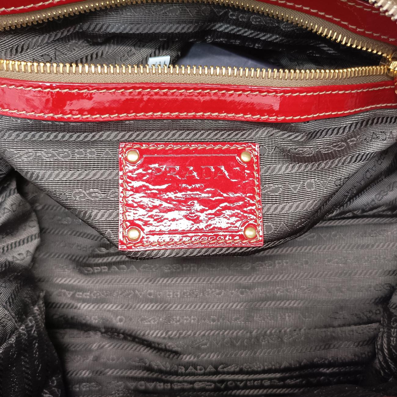 Quilted Dome SatchelRedPatent117キルティングドームレッドパテント117