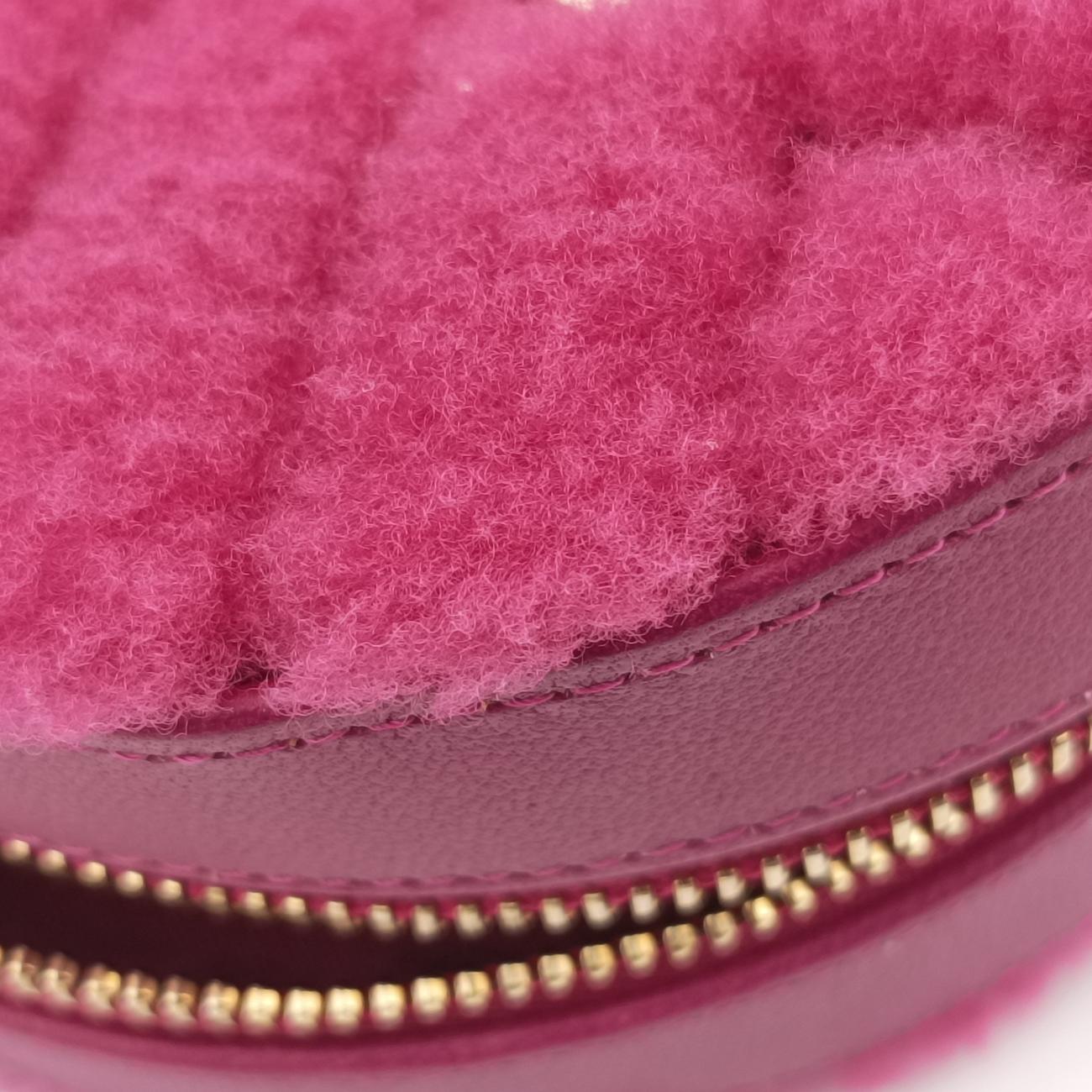 ROUND SHEARLING COCO NEIGEpinkFur x Leather AP093228979353ラウンド ムートン ココマークピンクファー×レザーAP093228979353