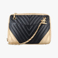 Chevron CameraMulticolourlambskinA9283820977640シェブロン Vステッチ ココマークマルチカラーラムスキンA9283820977640