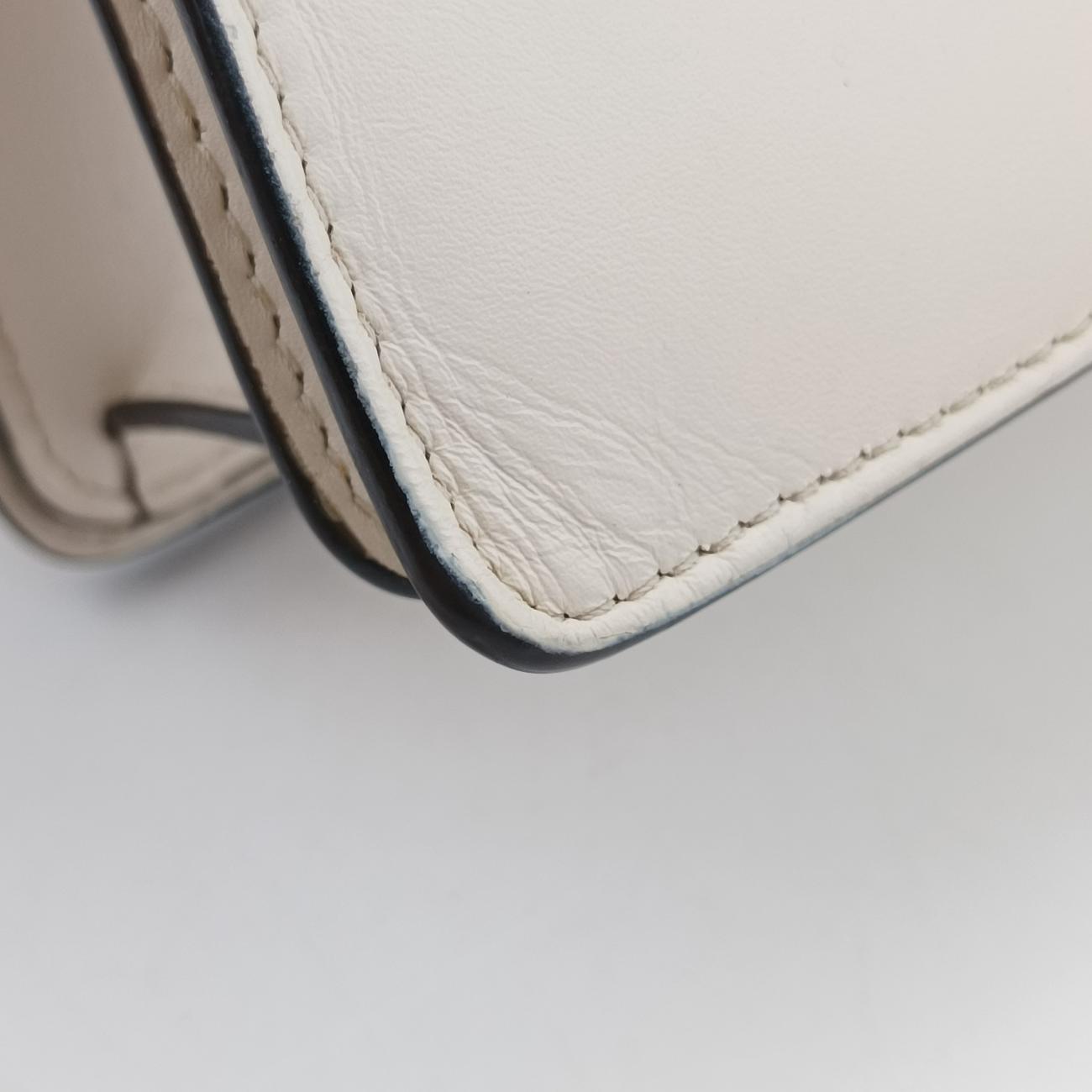 Queen MargaretWhiteLeather476541I024995600クイーン マーガレットホワイトレザー476541I024995600