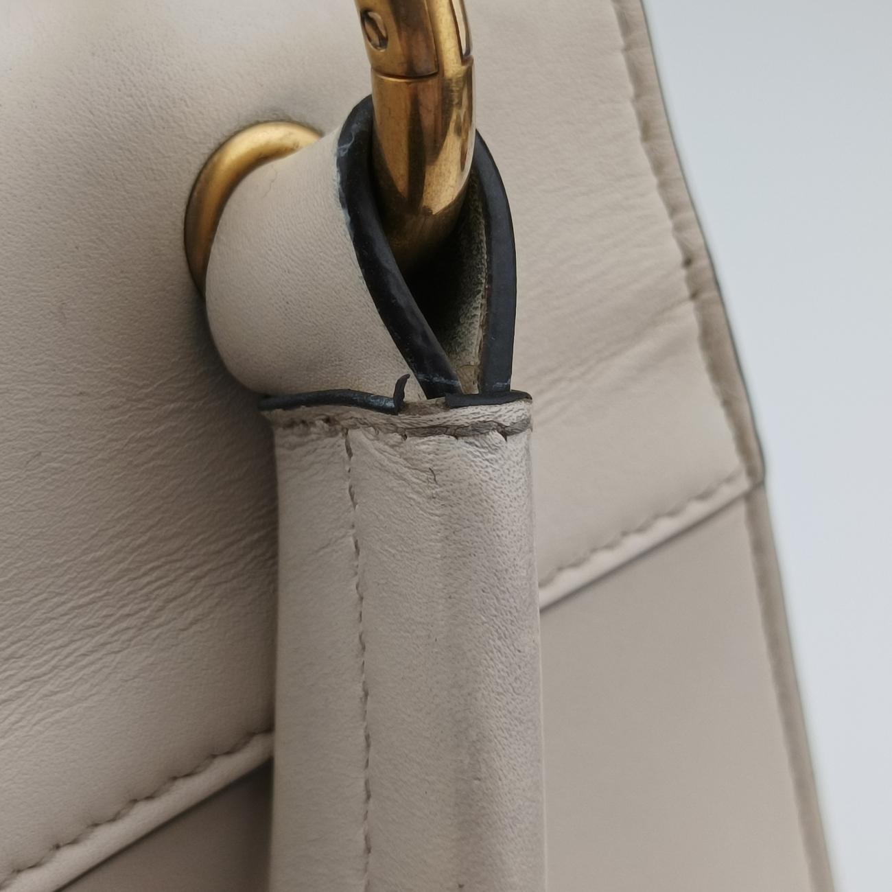 Queen MargaretWhiteLeather476541I024995600クイーン マーガレットホワイトレザー476541I024995600