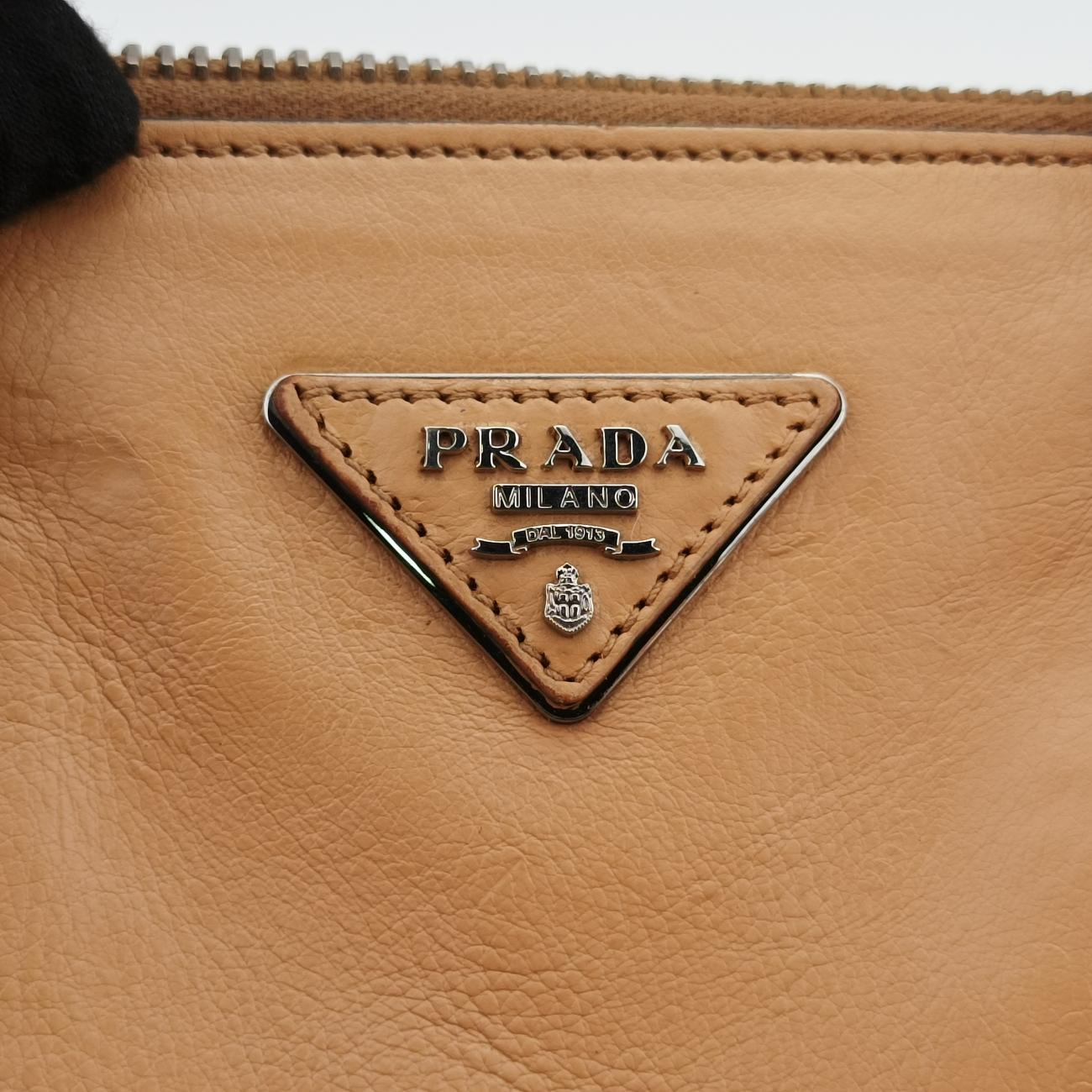 Twin Pocket Double Zip ToteCamelleatherBN2619239 GツインポケットダブルジップトートキャメルレザーBN2619239 G