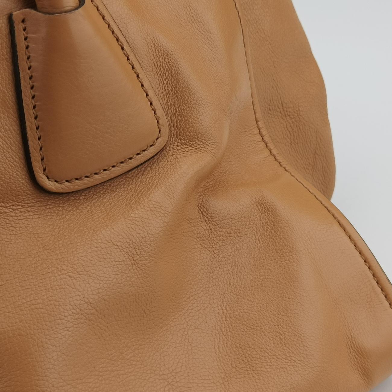 Twin Pocket Double Zip ToteCamelleatherBN2619239 GツインポケットダブルジップトートキャメルレザーBN2619239 G