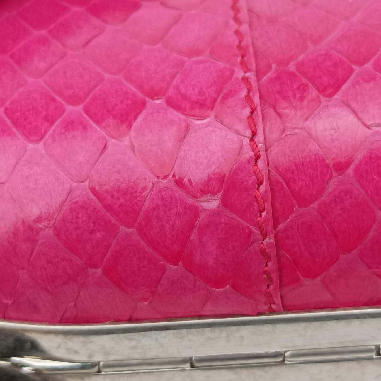 Exotic ClutchRosesnakeskin236715 000926エキゾチッククラッチローズ レッドヘビ革236715 000926