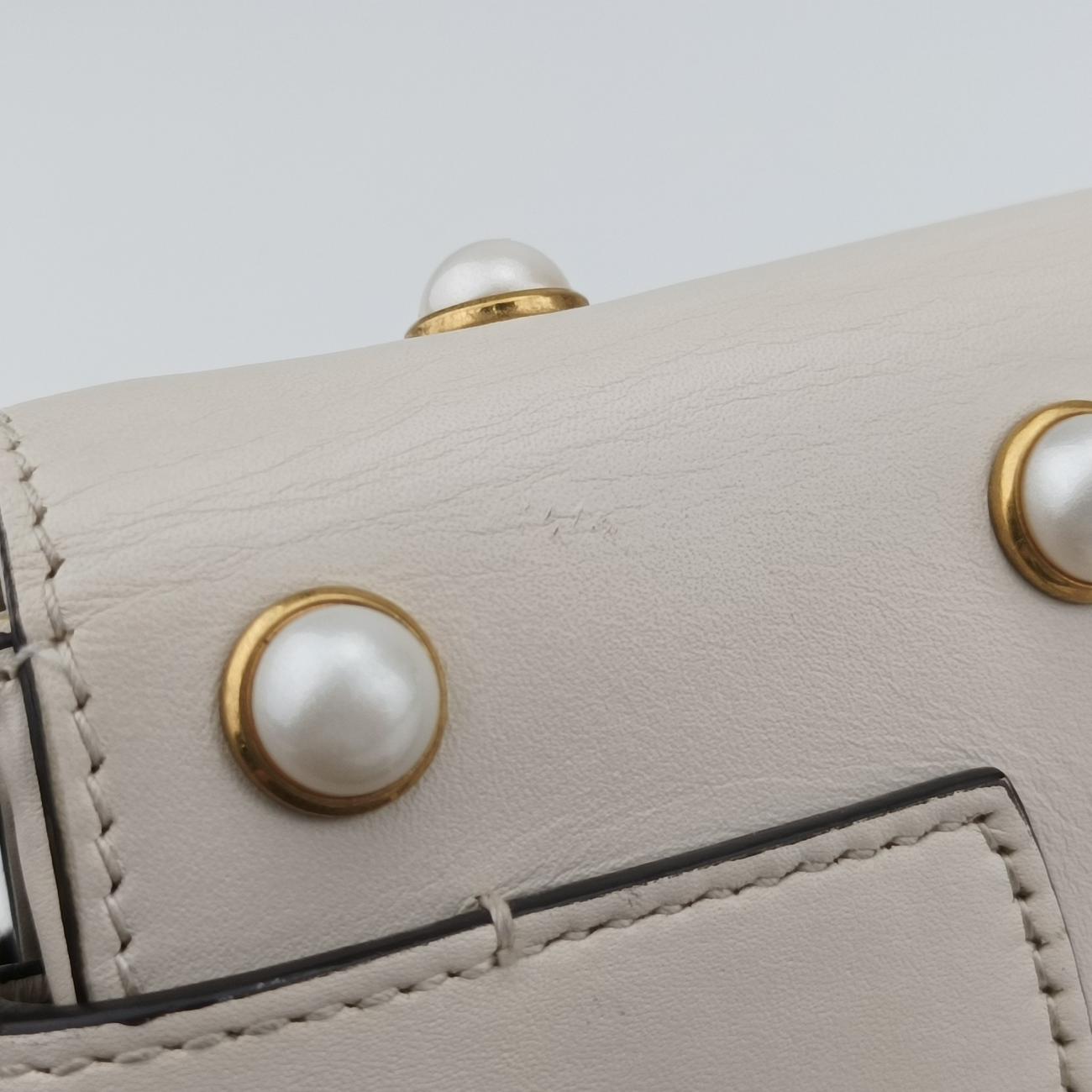 Broadway Pearl BeeWhiteLeather453778F022494533ブロードウェイ パール ビーホワイトレザー453778F022494533
