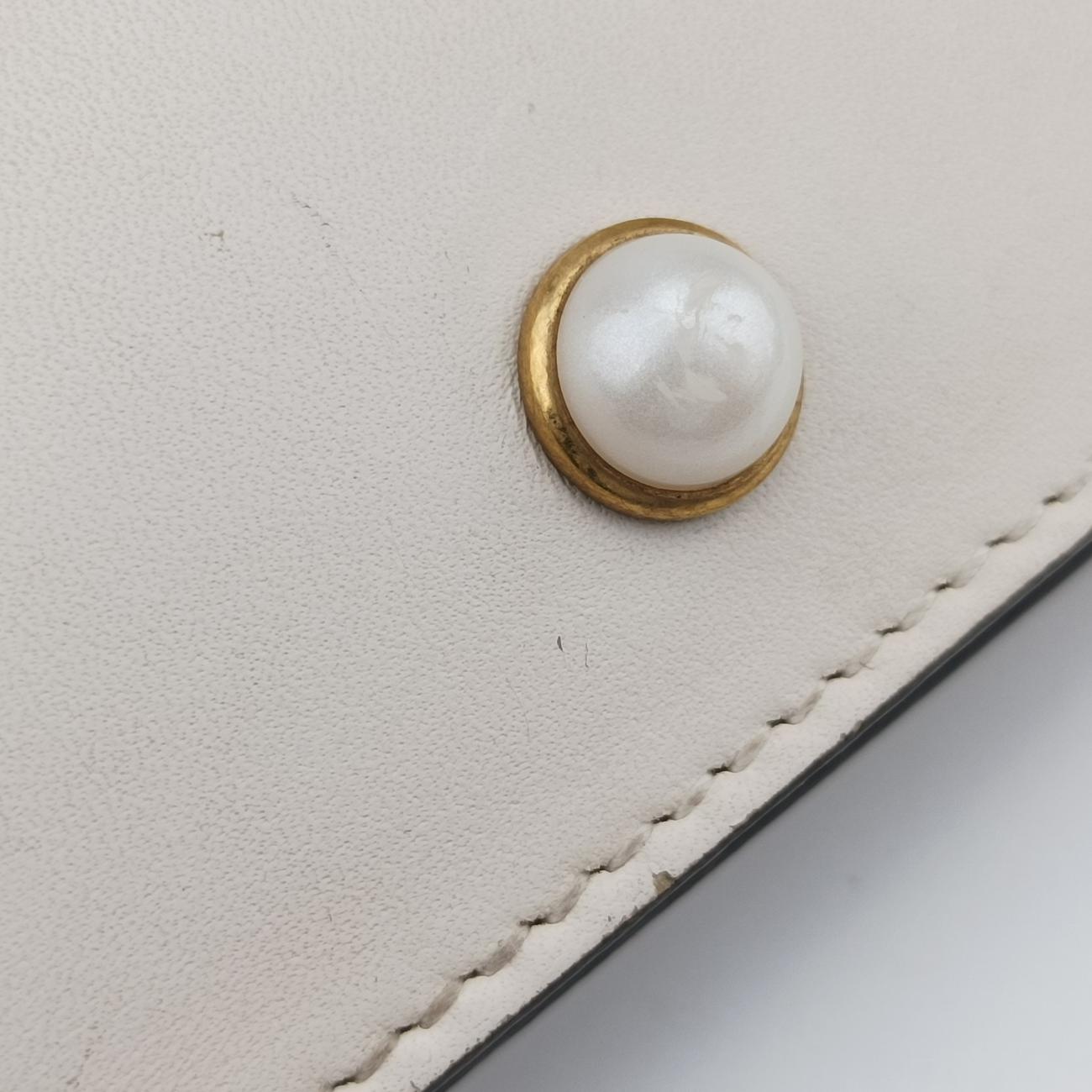 Broadway Pearl BeeWhiteLeather453778F022494533ブロードウェイ パール ビーホワイトレザー453778F022494533