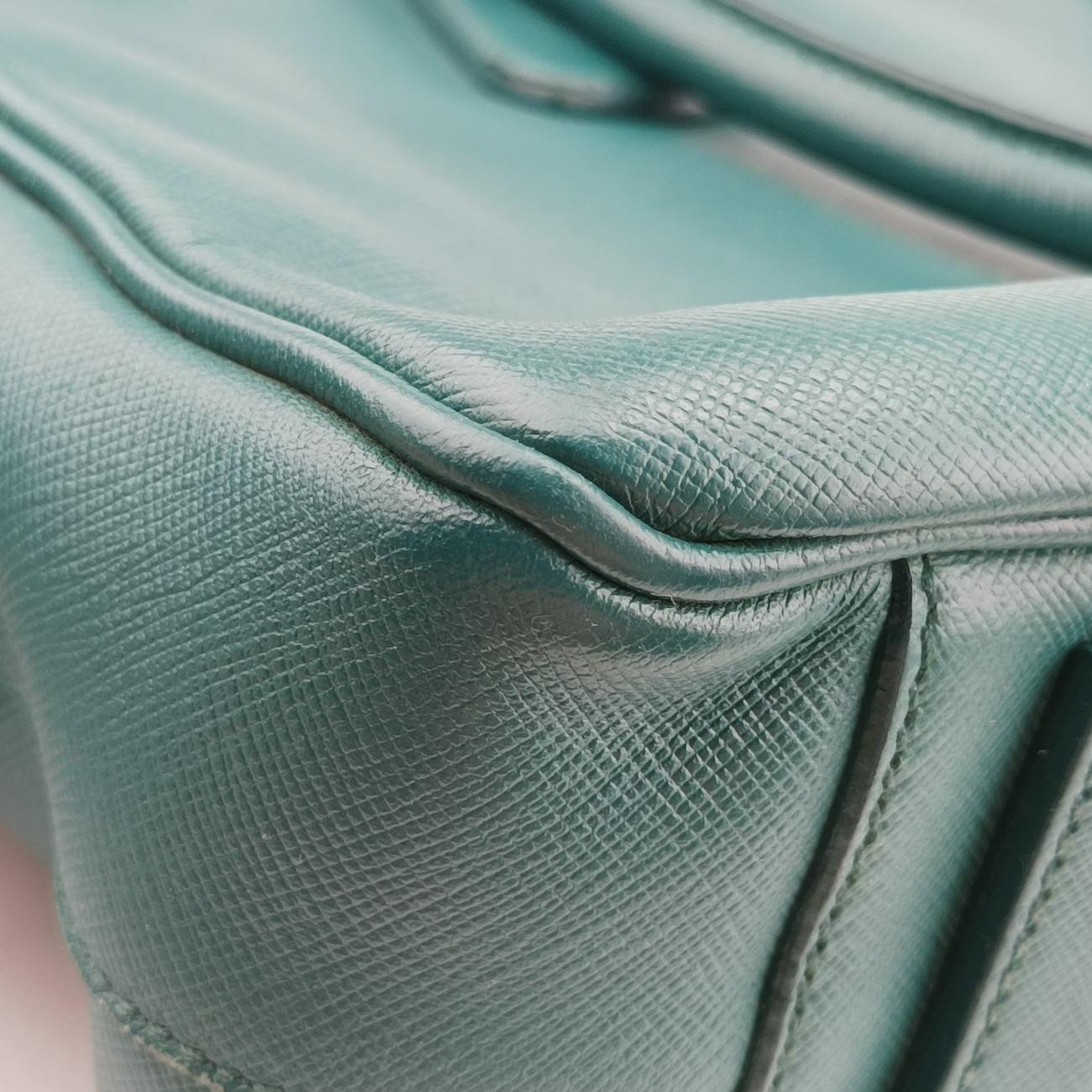 Classic Laptop briefcaseGreenSAFFIANO LeatherVS030538ブリーフケース ビジネスグリーンサフィアーノレザーVS030538