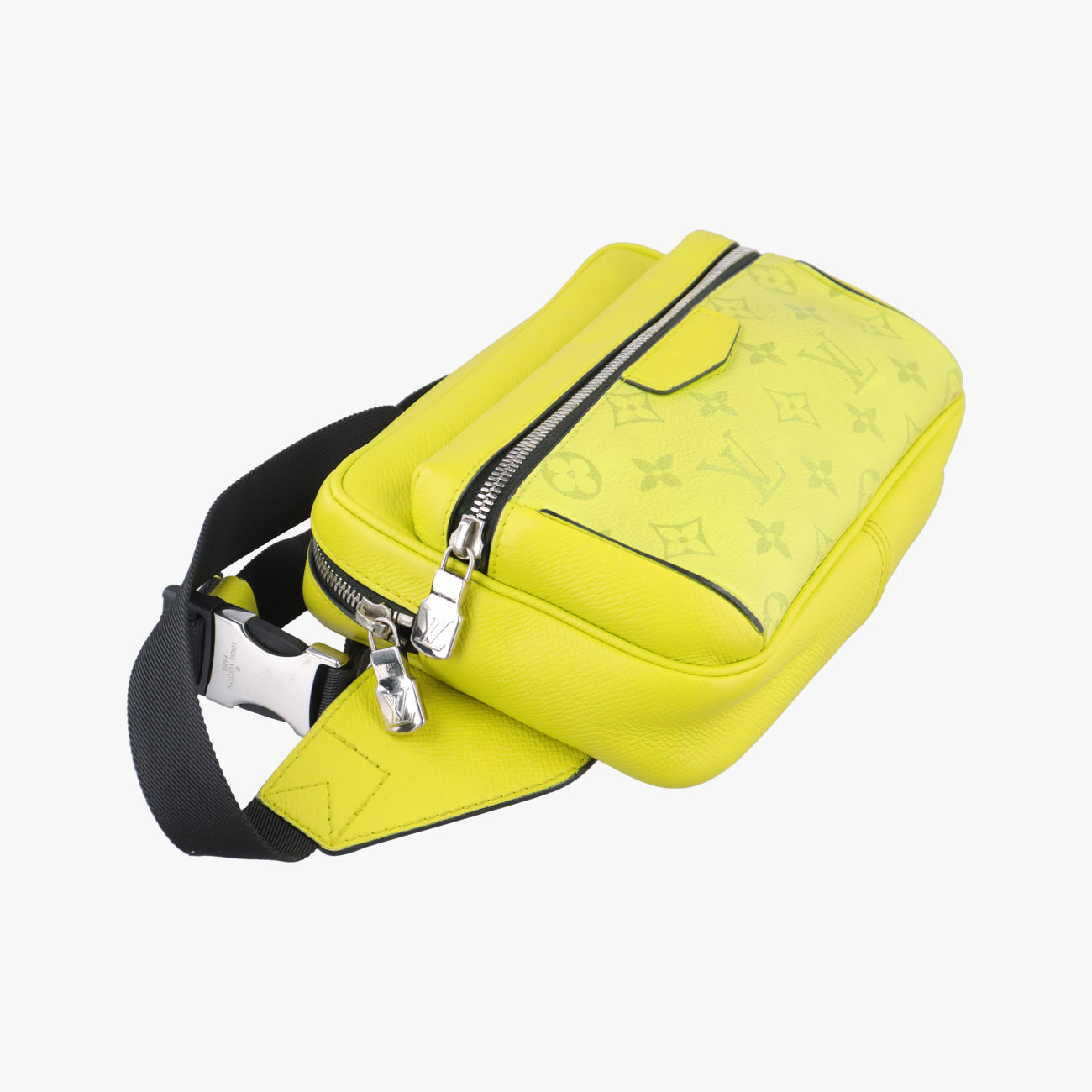 Taiga Rama Bum Bag OutdoorJauneTaiga Leather/Monogram EclipseM30251FO0199タイガラマ バムバッグアウトドアジョーヌタイガ レザー/モノグラム エクリプスM30251FO0199