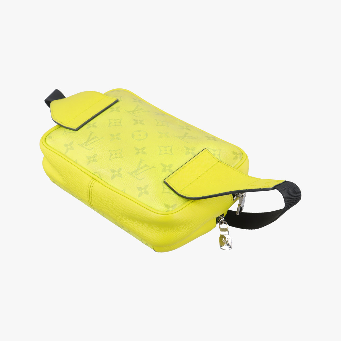 Taiga Rama Bum Bag OutdoorJauneTaiga Leather/Monogram EclipseM30251FO0199タイガラマ バムバッグアウトドアジョーヌタイガ レザー/モノグラム エクリプスM30251FO0199