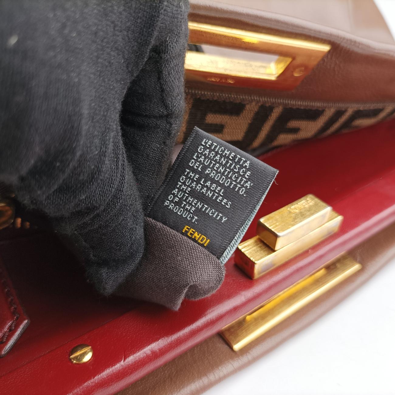 PEEKABOO LargeBrownLeather8BN2102454-8BN210-CN1-099ピーカブー ラージブラウンレザー8BN2102454-8BN210-CN1-099
