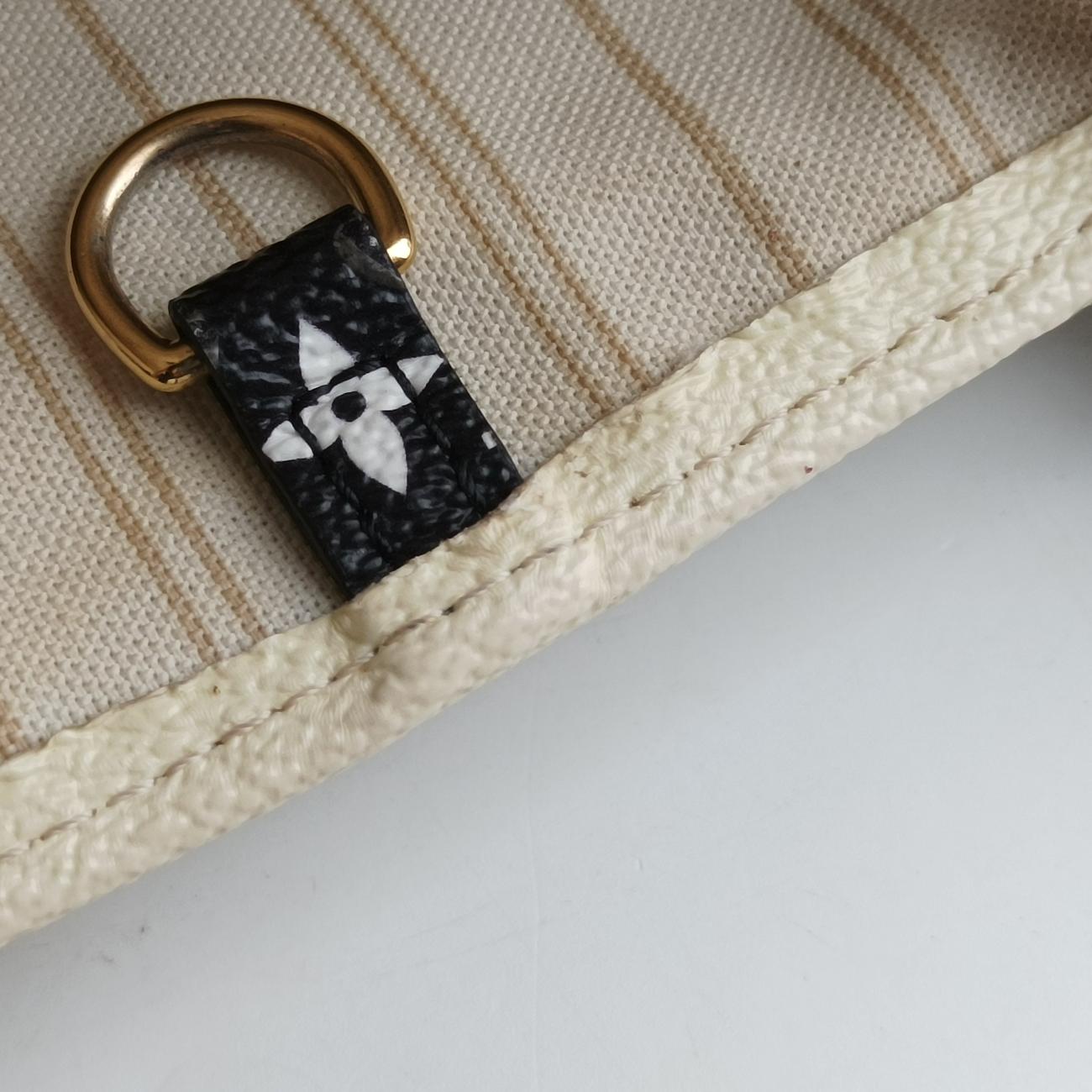 On The Go GMIVOIRE×brown×MulticolorMonogram GiantM44675FL3169オンザゴーGMイヴォワール×ブラウン×マルチモノグラム ジャイアントM44675FL3169