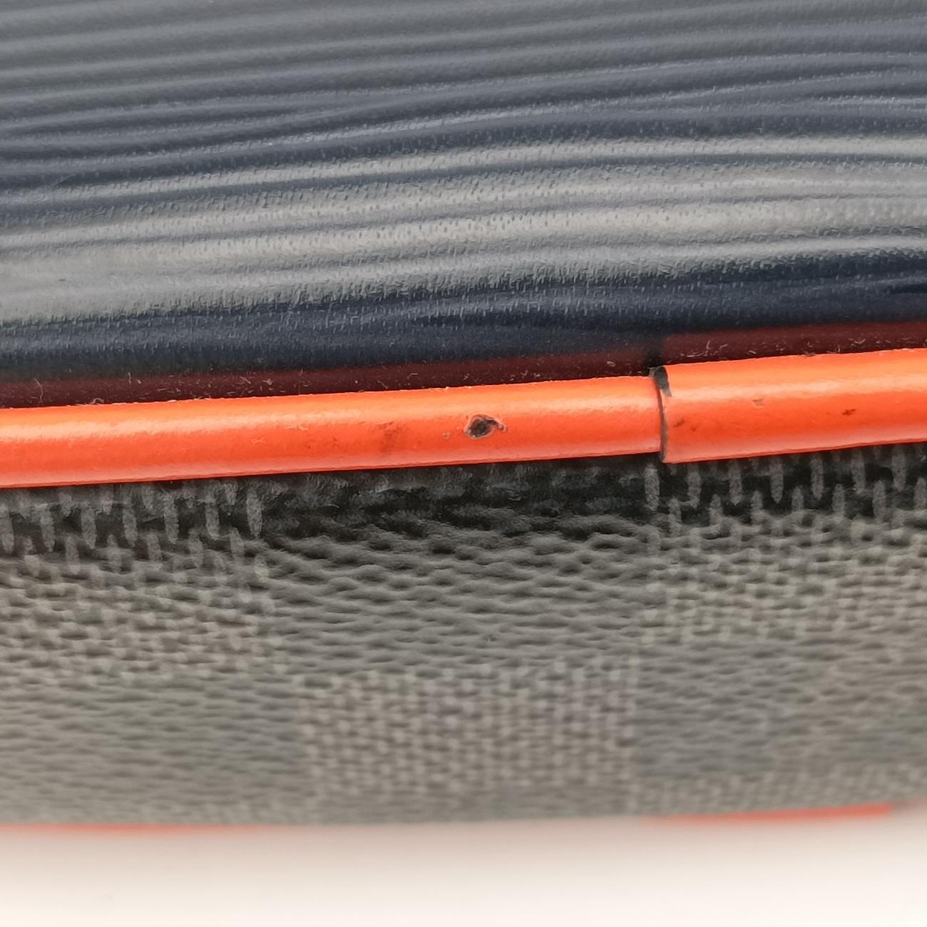 DANUBE SLIM PM NMNavy x Blue x NoirEpi×DAMIER GRAPHITEM51460FO2168ダヌーブスリムPM NMネイビー×ブルー×ノワールエピ×ダミエグラフィットM51460FO2168