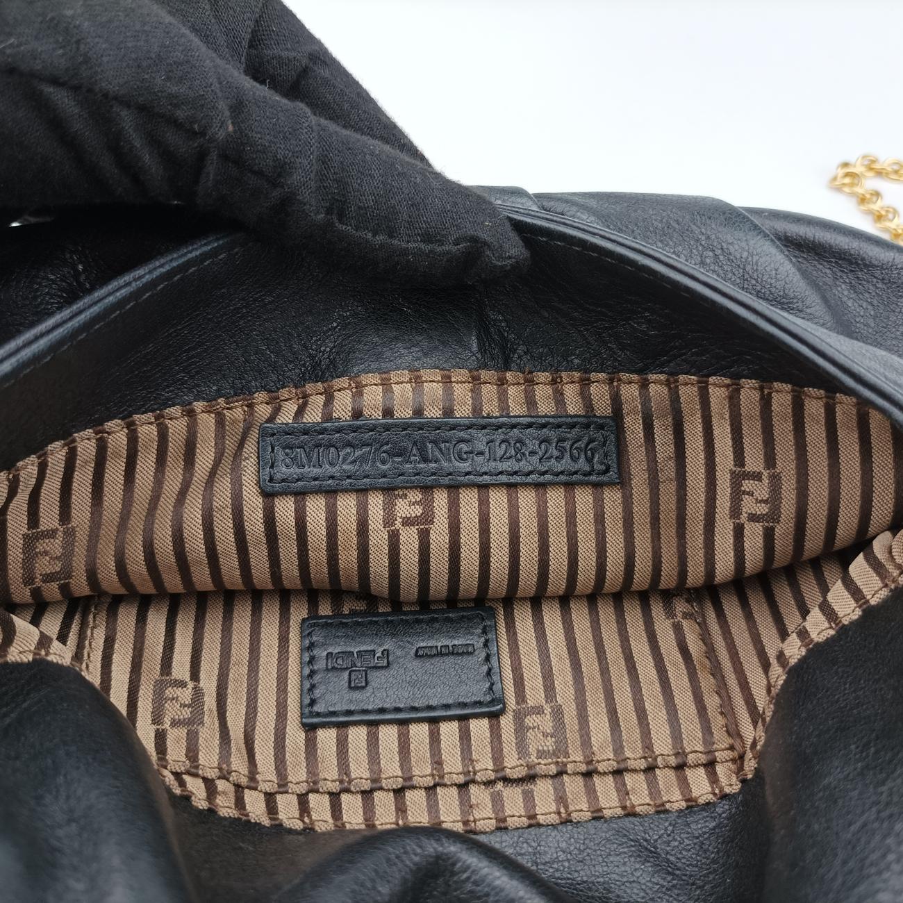 Fendista PochetteBlackLeather8M02768M0276-ANG-128-2566フェンディスタ ポシェットブラックレザー8M02768M0276-ANG-128-2566