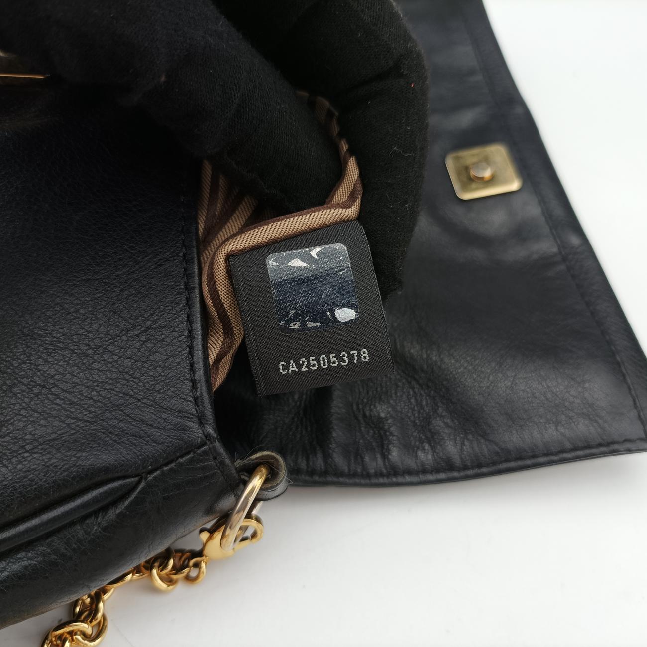 Fendista PochetteBlackLeather8M02768M0276-ANG-128-2566フェンディスタ ポシェットブラックレザー8M02768M0276-ANG-128-2566
