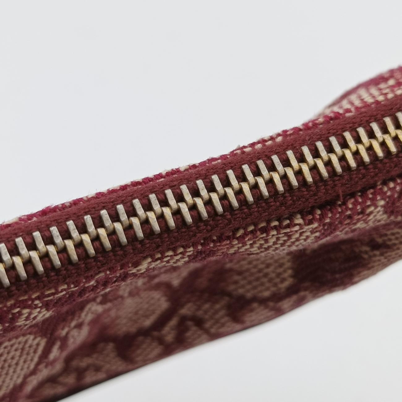 SaddleBurgundyfabricMC 0022サドルワインレッドファブリックMC 0022