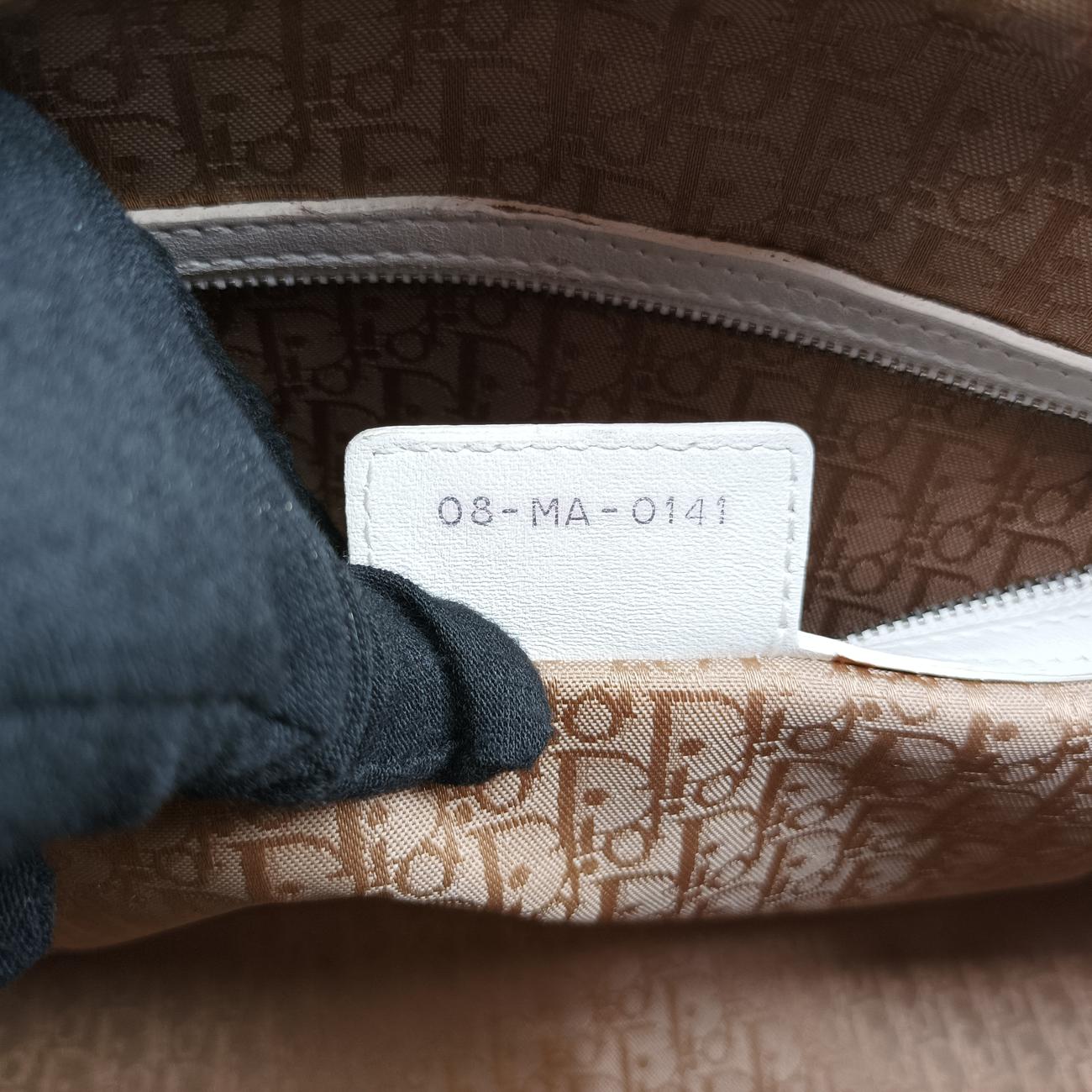 Lady DiorWhitelambskin08-MA-0141レディ ディオールホワイトラムスキン08-MA-0141