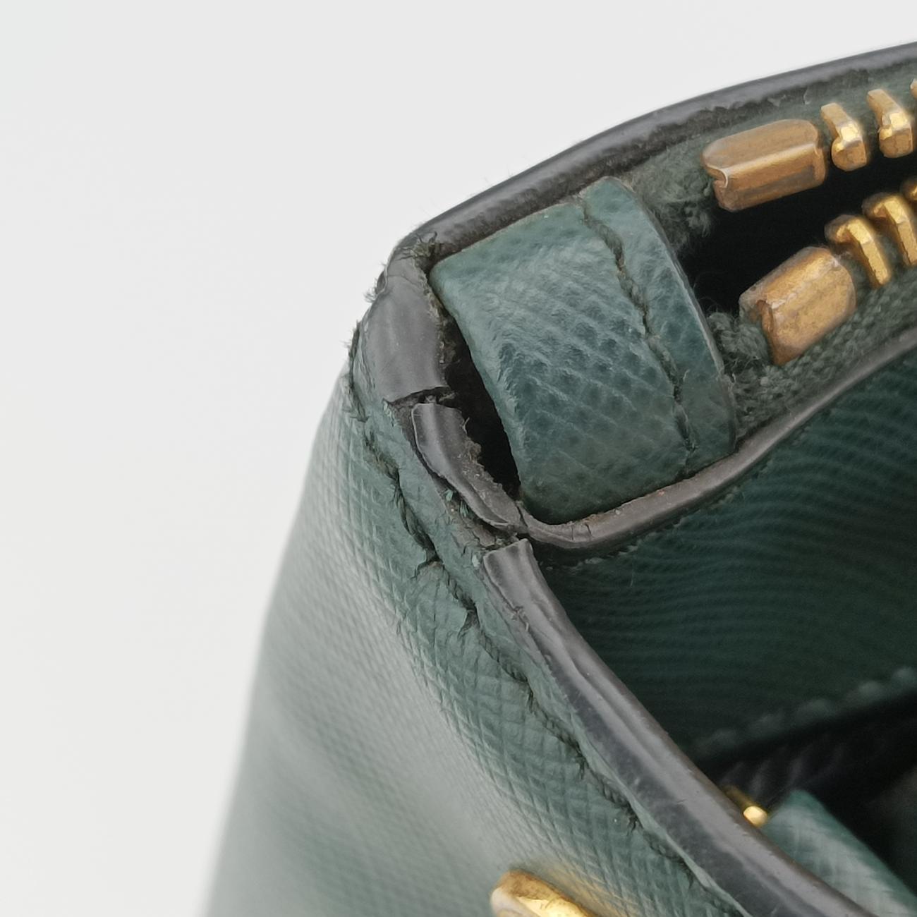 GalleriagreenSaffiano LeatherB2274C14 VガレリアグリーンサフィアーノレザーB2274C14 V