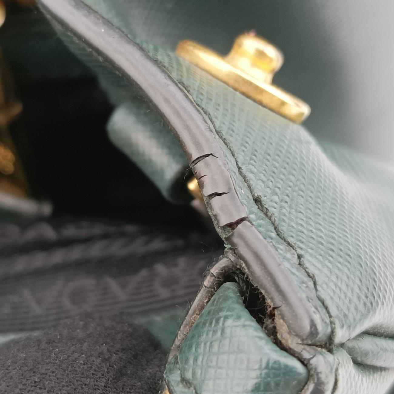 GalleriagreenSaffiano LeatherB2274C14 VガレリアグリーンサフィアーノレザーB2274C14 V