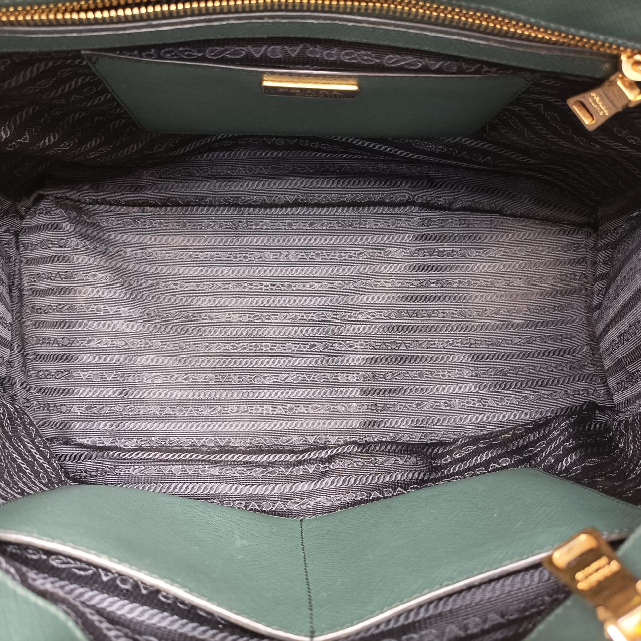 GalleriagreenSaffiano LeatherB2274C14 VガレリアグリーンサフィアーノレザーB2274C14 V
