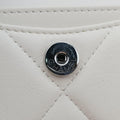 CHANEL 19 Flap Coin PurseWhitelambskinAP240931645076マトラッセ シャネル 19 フラップ コインパースホワイトラムスキンAP240931645076