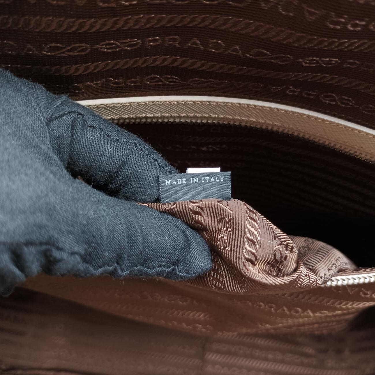 BriefcaseBeigeSAFFIANO Leather208ブリーフケースベージュサフィアーノレザー208