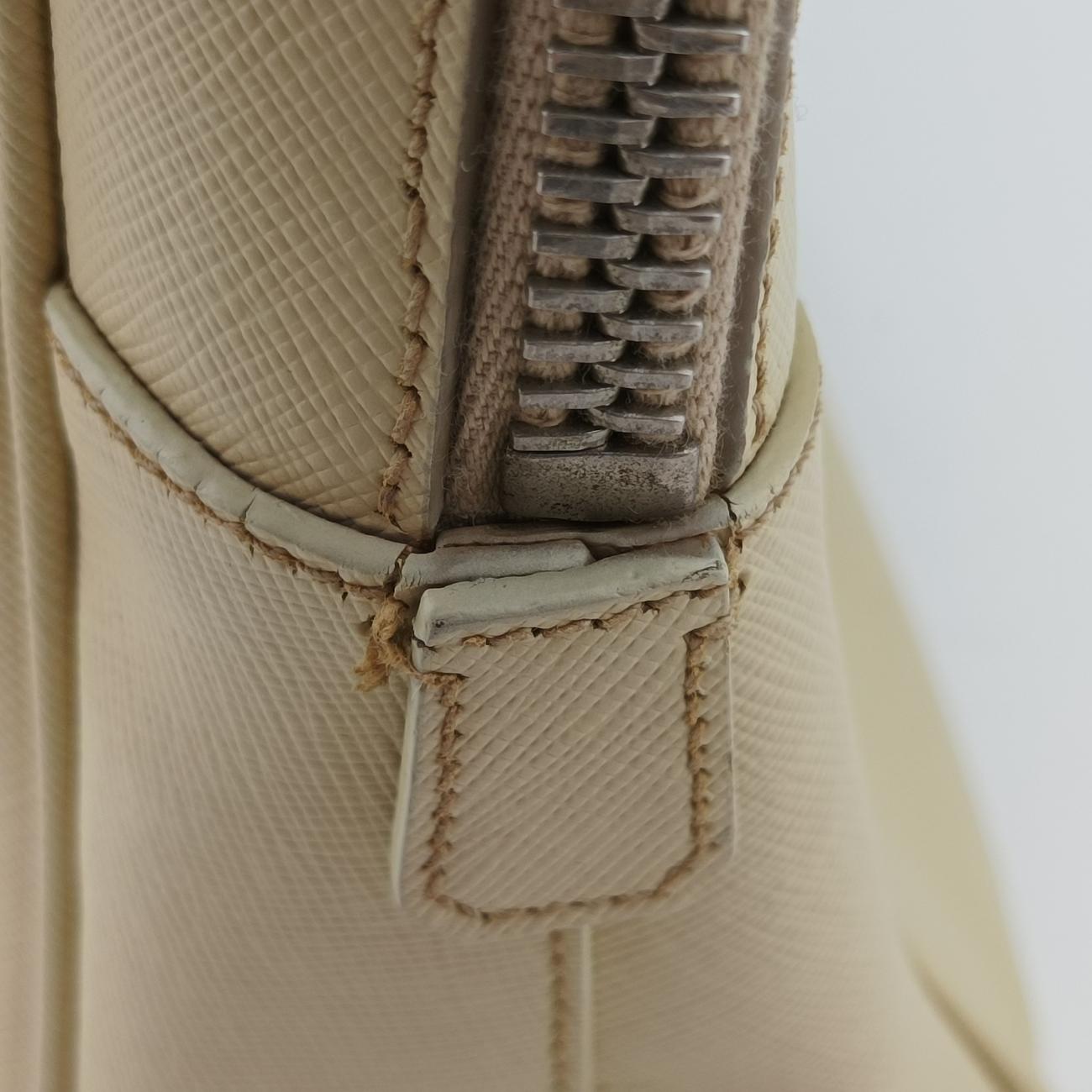 BriefcaseBeigeSAFFIANO Leather208ブリーフケースベージュサフィアーノレザー208