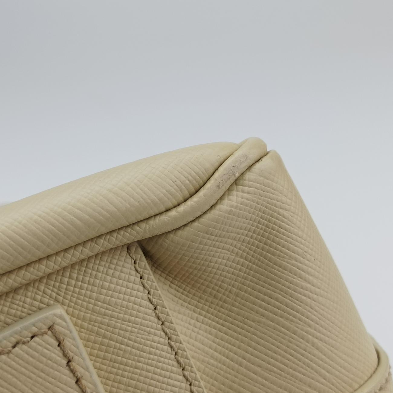 BriefcaseBeigeSAFFIANO Leather208ブリーフケースベージュサフィアーノレザー208