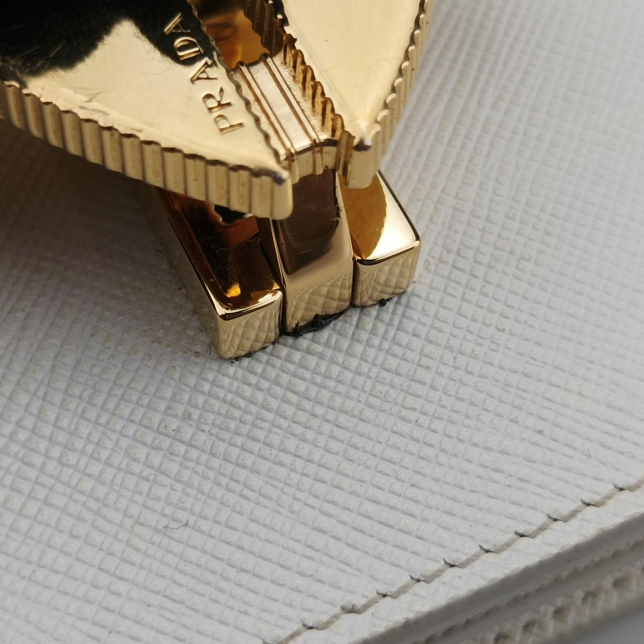 heart lockWhiteSaffiano Leather62 Bハートロックホワイトサフィアーノレザー62 B
