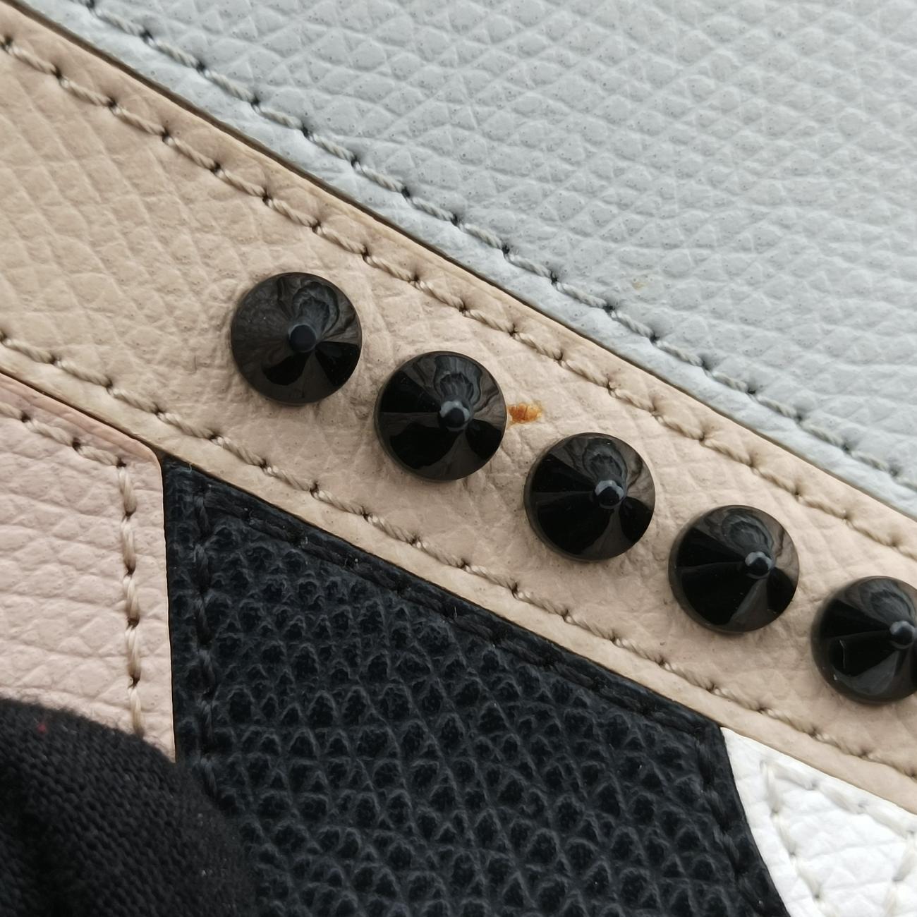 Monster Eyes TubeMulticolourLeather8M03468M0346 A3AX 189-8210モンスター アイズ チューブマルチカラーレザー8M03468M0346 A3AX 189-8210