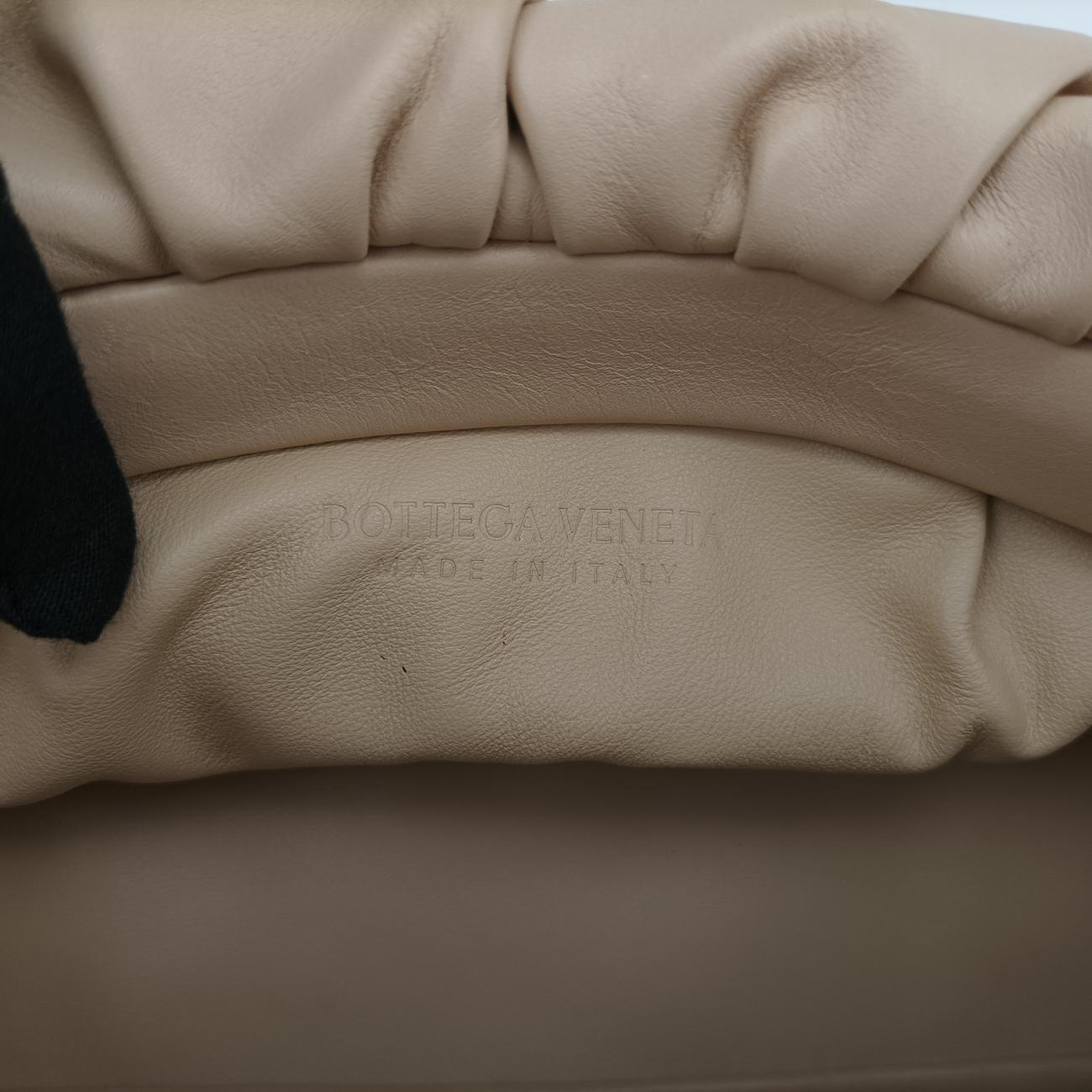 The Chain PouchBeigelambskinB09242481Zザ チェーン ポーチベージュラムスキンB09242481Z