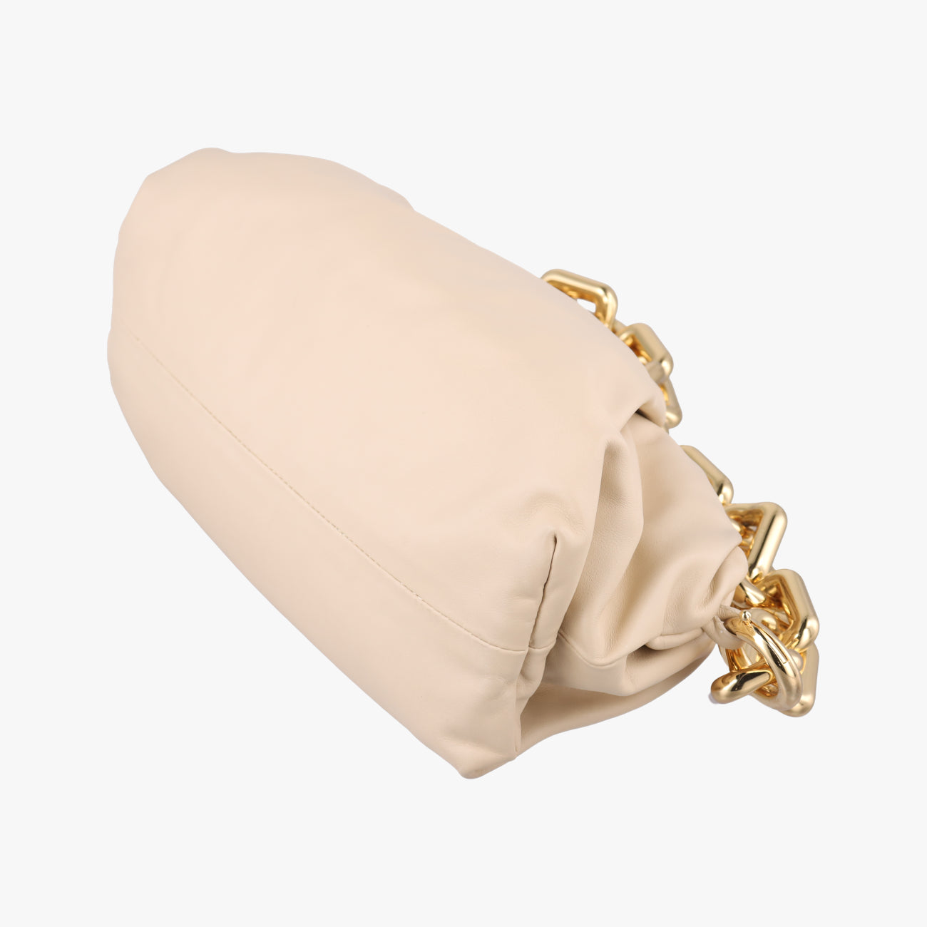 The Chain PouchBeigelambskinB09242481Zザ チェーン ポーチベージュラムスキンB09242481Z