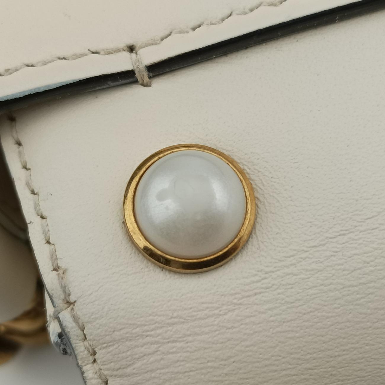 Broadway Pearl BeeWhiteLeather453778I022302051ブロードウェイ パール ビーホワイトレザー453778I022302051