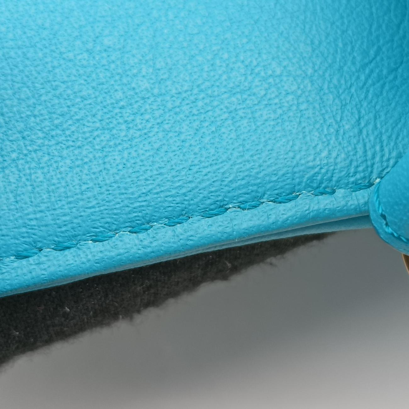 Fendista PochetteBlueLeather8M02768M0276-D16 149-2566フェンディスタ ポシェットブルーレザー8M02768M0276-D16 149-2566